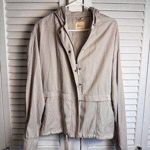 Elie Tahari Large Beige Hooded Lightweight utility Jacket With Drawstrings